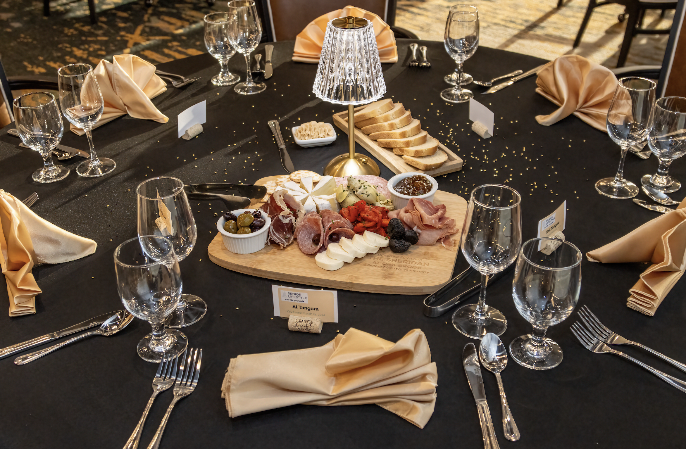 delicious hors d’oeuvres and signature sips